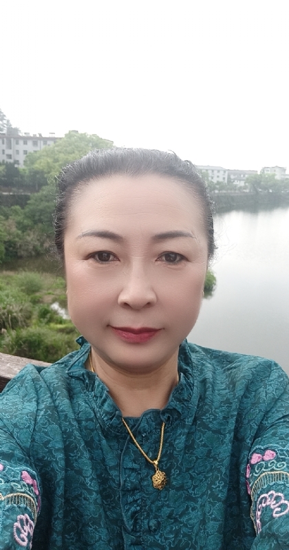 雨中情的第一张照片--衢州红颜知己交友网